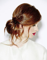 Низкий пучок на длинные волосы