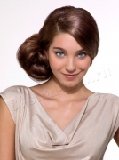 Низкий пучок на длинные волосы