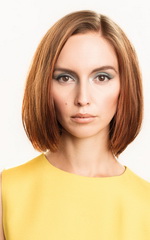 Гладкие модные прически на средние волосы Гладкие модные прически на средние волосы