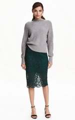 Кружевная юбка-карандаш и свитер Кружевная юбка-карандаш и свитер