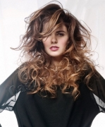 Локоны на длинные волосы в стиле афро