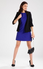 Сочетания фиолетовых оттенков с ахроматическими цветами