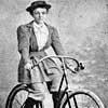 Велосипедистка в блумерсах, США, 1890-е г.